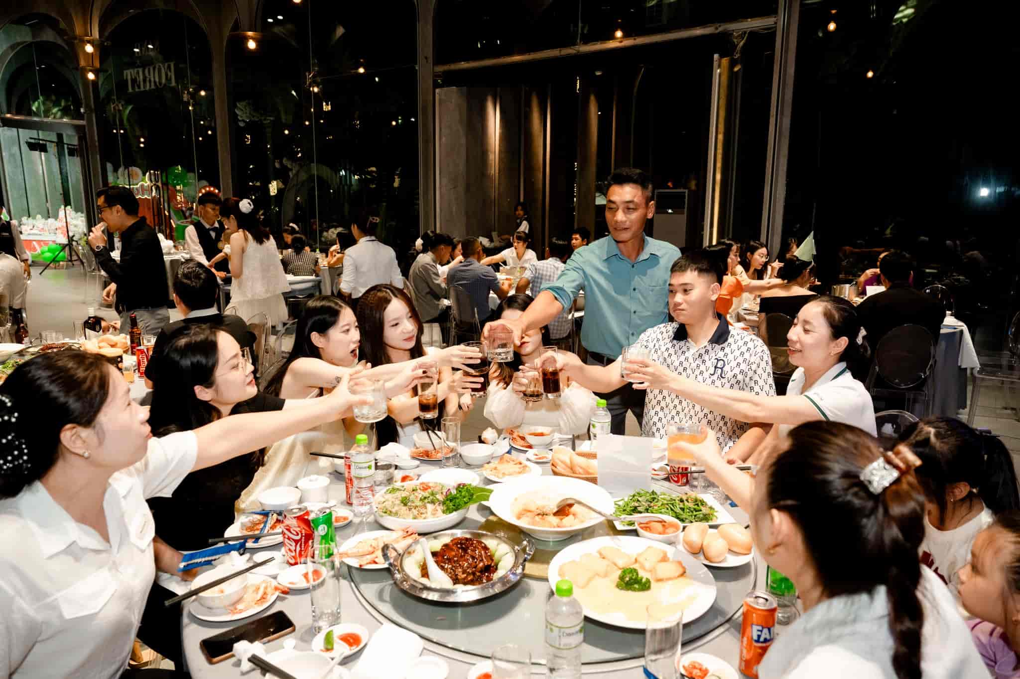 Tiệc Tất Niên